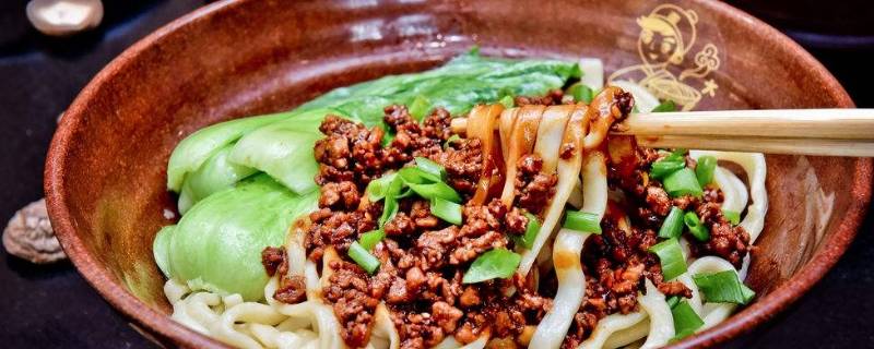 做杂酱面的制作方法 做杂酱面的制作方法和配料