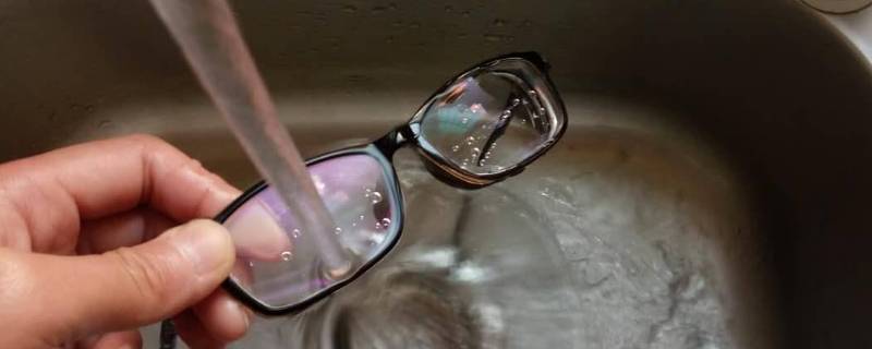 洗洁精洗会影响眼镜镀膜吗