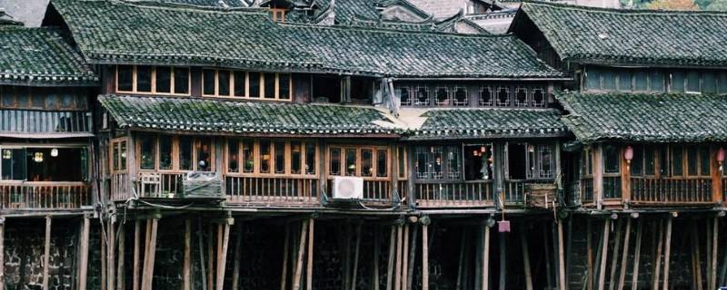 吊脚楼由来 吊脚楼的历史