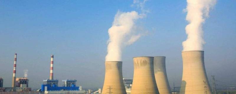 大烟囱里往外冒的白色的是什么 大烟囱冒的白烟是什么
