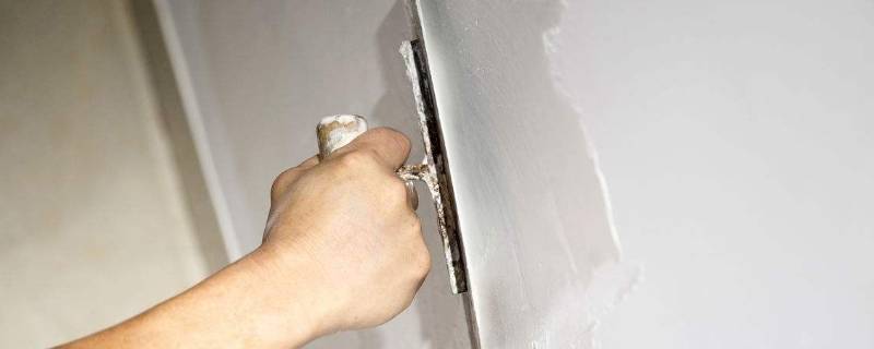 冬天刮腻子注意事项（冬季刮腻子注意事项）