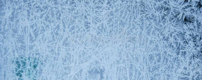 冬天玻璃结霜怎么处理 家里冬天玻璃结霜怎么处理