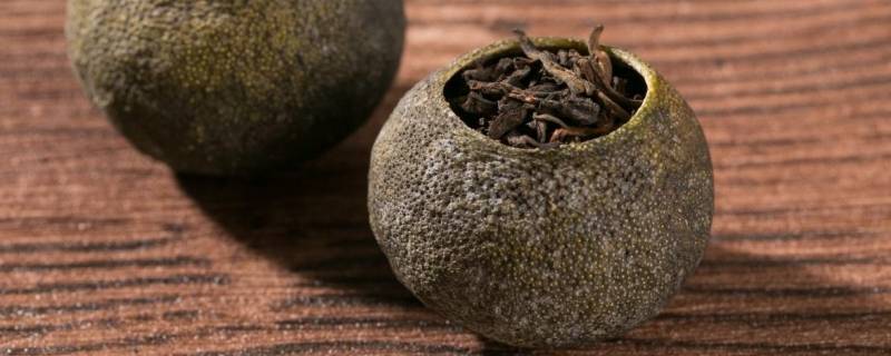 小青柑外面一层白色是发霉了吗 小青柑外面一层白色是发霉了吗还能吃吗