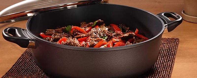 锅烧干了能直接加水吗 锅烧干了还能用吗?