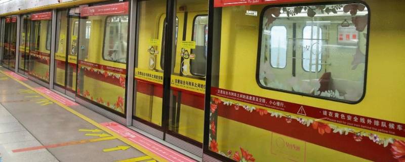 加一车厢是在哪个位置（加一车厢是在哪个位置上车）