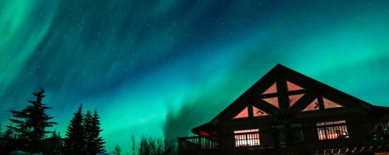 极光是一种什么现象（极光是一种什么的光）