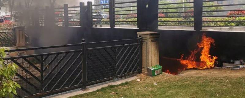 易燃可燃物可放在楼道内吗 易燃可燃物可以放在楼道里吗