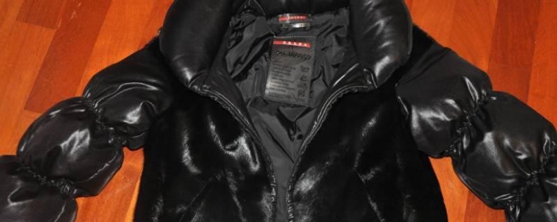 为什么羽绒服洗了就不暖和了 为什么羽绒服洗了就不暖和了怎么办