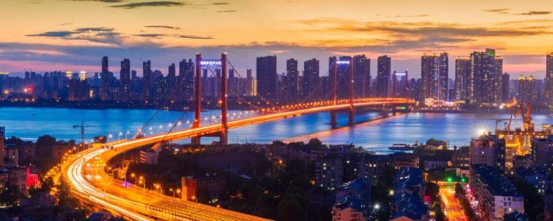 离武汉近的城市有哪些（离武汉近的城市有哪些适合旅游）