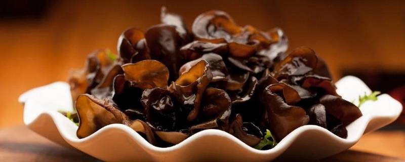 泡好的黑木耳隔夜可吃吗（泡好的黑木耳隔夜可吃吗）