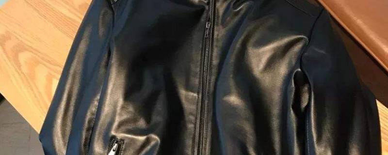 皮衣为什么穿一两年就掉皮（皮衣破皮了怎样修补）