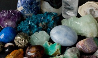 大理石怎样清洗干净（大理石怎样清洗干净视频）