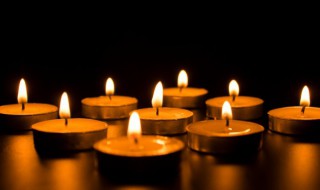 关于蜡烛的四字词语（关于蜡烛的四字词语）