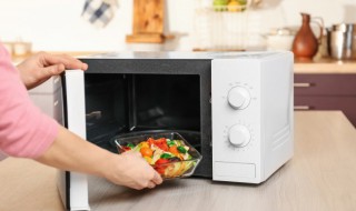 微波炉里面能放塑料吗 微波炉里面能放塑料吗为什么