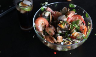 海鲜放冰箱过夜能吃吗（海鲜隔夜放冰箱能吃吗）