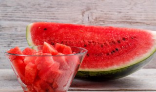 西瓜能放冰箱过夜吗 西瓜可以放冰箱过夜吗