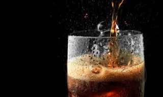 听装饮料可以放冰箱吗（放饮料的冰箱）