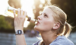 苏打水能放冰箱吗（苏打水能放冰箱吗夏天）